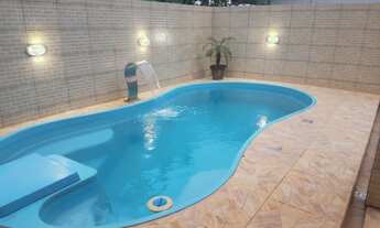 Imagem: Aluga-se casa com piscina em Guaratuba