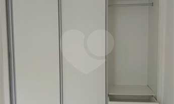 Imagem 6: Apartamento com 1 quarto sendo suíte e mais um lavabo / Varanda com vista ampla e desimped