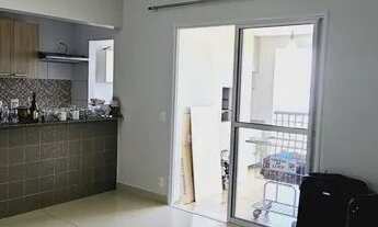 Imagem 4: Mistral 2/4 sendo 1 suite, sacada goumert, split e armarios, exelente garagem