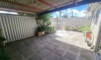 Imagem 2: Casa para venda possui 100 metros quadrados com 3 quartos em Ribeira - Salvador - Bahia