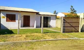 Imagem: Casa com piscina em Nova Tramandaí