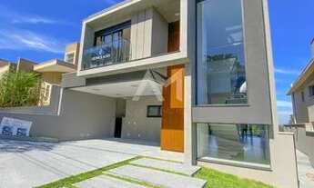 Imagem 5: Casa de condomínio sobrado para venda tem 350 metros quadrados com 4 quartos