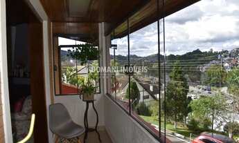 Imagem 4: Belo Sobrado com Preço de Oportunidade na Região da Vila Nova Suíça - Campos do Jordão/SP