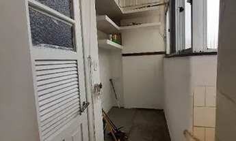 Imagem 3: BELA LOCALIZAÇÃO apartamento de 2 quartos, sala, cozinha, 2 banheiros, de frente, armários