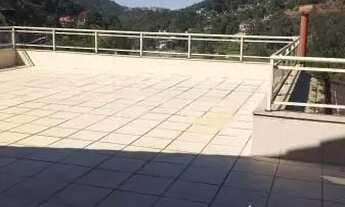 Imagem 2: Quitandinha - Casa com 800m², com vista cinematográfica! Oportunidade única!