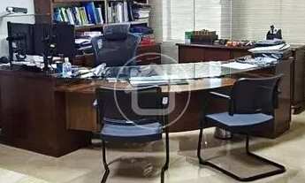 Imagem 4: SOBRADO COM 05 QUARTOS - JARDIM DOS ESTADOS