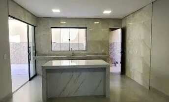 Imagem 7: Sobrado para venda tem 230 metros quadrados com 4 quartos em Jardim Planalto - Goiânia - G