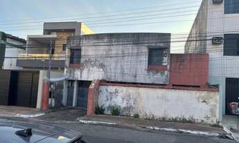 Imagem: Imóvel para venda possui 484 metros quadrados