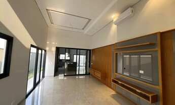 Imagem: Casa com fino acabamentoe 03 suítes no