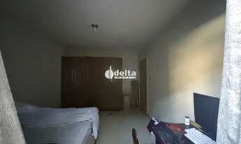 Imagem 7: Casa disponível com 4 quartos sendo 1 suíte para venda no bairro Cidade Jardim em Uberlând