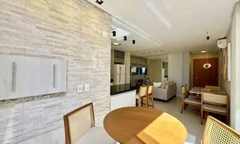 Imagem 2: APENAS UMA QUADRA DO MAR, COM VISTA ETERNA PARA O MAR !!!