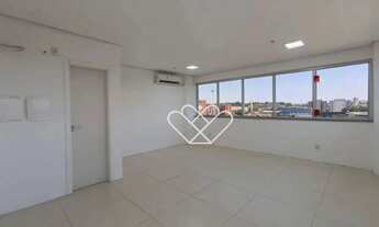 Imagem 2: Sala Comercial no Centro: Oportunidade Imperdível para Seu Negócio!