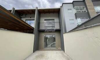 Imagem: Sobrado com 2 quartos no bairro Velha Central