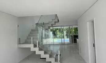 Imagem 2: Sobrado para venda possui 350 metros quadrados com 6 quartos em Riviera - Bertioga - SP