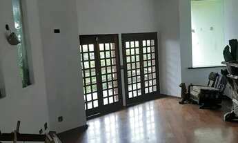 Imagem: Casa de condomínio em Rua das Tipoanas