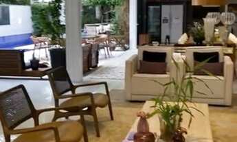 Imagem: Casa em Jurerê, alto padrão, em condomínio