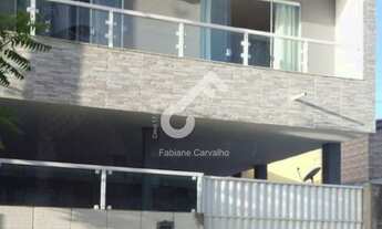 Imagem: ABRANTES, Estrada do Coco. Duplex em condomínio