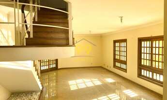 Imagem 2: Casa alto padrão para locação - 4 suítes - amplo quintal com jardim e churrasqueira