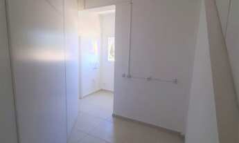 Imagem 5: Loja moderna com 251 m² e amplo estacionamento em Porto Alegre - RS