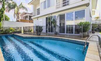 Imagem: Sobrado luxuoso com piscina e varanda gourmet