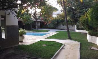 Imagem 2: Exclusiva casa com quatro quartos no melhor condomínio da Barra da Tijuca