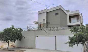 Imagem 6: Casa de condomínio sobrado para venda tem 375 metros quadrados com 3 quartos