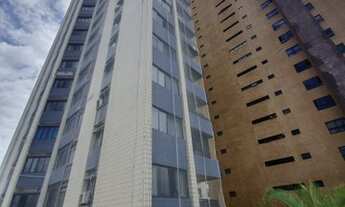 Imagem 7: Apartamento para venda possui 220 metros quadrados com 4 quartos