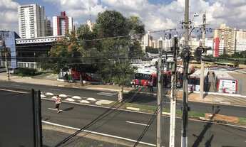 Imagem 4: Salão com 601 m de área construída, térreo e mais dois andares na Avenida Barão de Itapura