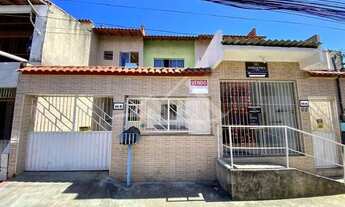 Imagem 2: Casa para Venda em Serra, Barcelona, 4 dormitórios, 1 suíte, 2 banheiros, 2 vagas