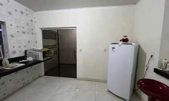 Imagem 7: Casa para venda possui 200 metros quadrados com 2 quartos em Maria Ortiz - Vitória - Espír