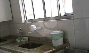 Imagem 2: Lindo Sobrado em Condomínio Fechado 2 Dormitórios com Armários