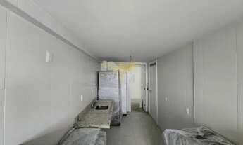 Imagem 4: Apartamento na Barra, distribuído em 171m² com 3 vagas de garagem