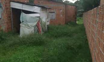 Imagem 3: Vendo terreno com duas casas