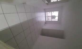 Imagem 5: Apartamento para aluguel possui 72 metros quadrados com 3 quartos com armários