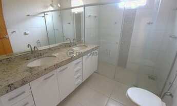 Imagem 2: Casa em Condomínio Térrea Recreio das Acácias Casa em condomínio de alto padrão localizado