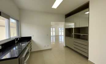 Imagem: Casa de condomínio para aluguel tem 250m²