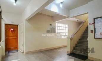 Imagem 2: Apartamento de 3 dormitórios, banheiro social e lavabo na Cidade Baixa em Porto Alegre