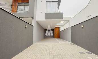 Imagem 3: Lindo sobrado mobiliado com 3 suítes à venda no bairro Bom Retiro em Joinville-SC de FR$ 9