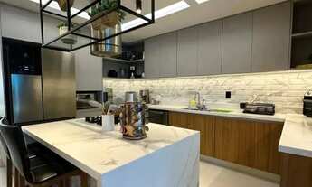 Imagem 4: URGENTE! Belíssima Casa Triplex no Quintas das Laranjeiras, 4 suites, 100% Mobiliada, Grup