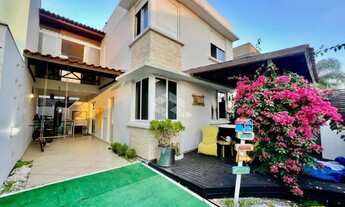 Imagem: Casa à venda com 3 dormitórios, sendo