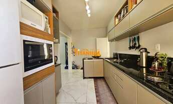 Imagem 7: Casa plana semimobiliada, com 3 dormitórios, pátio nos fundos, poço artesiano, placa solar