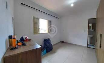 Imagem 5: Casa de rua : / Residencial / Parque Tescarollo