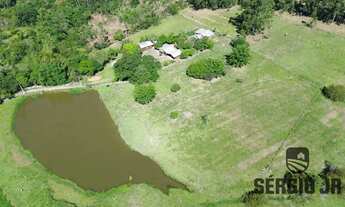Imagem 4: Propriedade com 1,8ha, 2 casas, galpão, piscina e açude em Triunfo