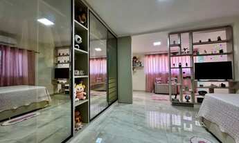 Imagem: Sobrado Triplex Excelente Padrão à Venda