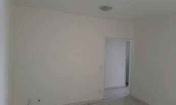 Imagem 2: APTO - COM 2+1 DORM C/ARMARIOS- GARAGEM- CENTRO
