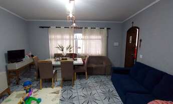 Imagem: Sobrado para venda tem 200 metros quadrados