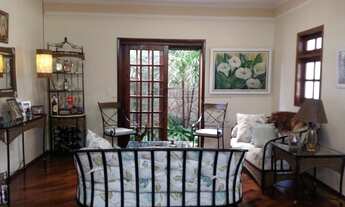 Imagem 4: Casa de condomínio para venda possui 330 metros quadrados com 4 quartos