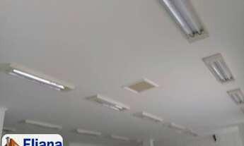 Imagem 4: Prédio comercial na Praça Cardeal Arcoverde