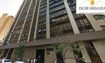 Imagem: Centro comercial para aluguel tem 1000 metros