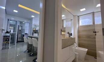 Imagem 2: Casa de Alto Padrão com 4 Dormitórios